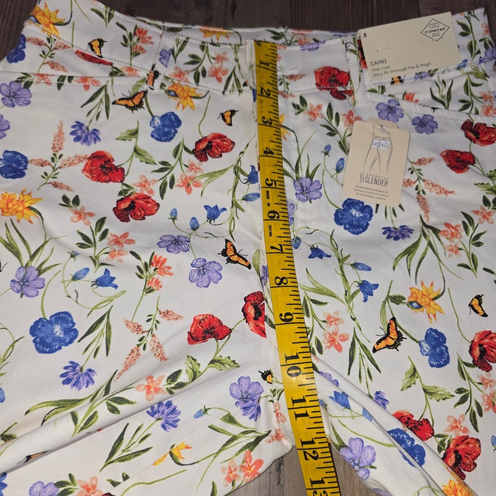 St Johns Bay Floral Capri Pants Womens 8 White Multi Butterfly Tummy Control NWT - Picture 12 of 16